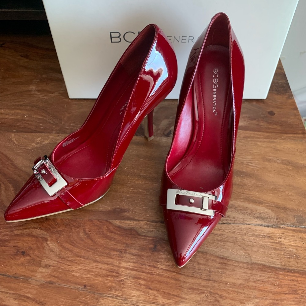BCBG Generation size 8 red pumps